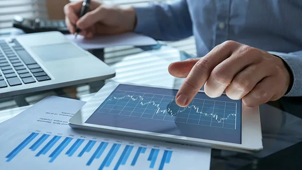 Learn to Trade Options Like a Pro: Tools and Strategies for Retail Traders